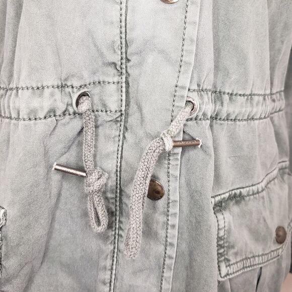 TALULA Aritzia Spring Summer Jacket - Picture 9 of 13